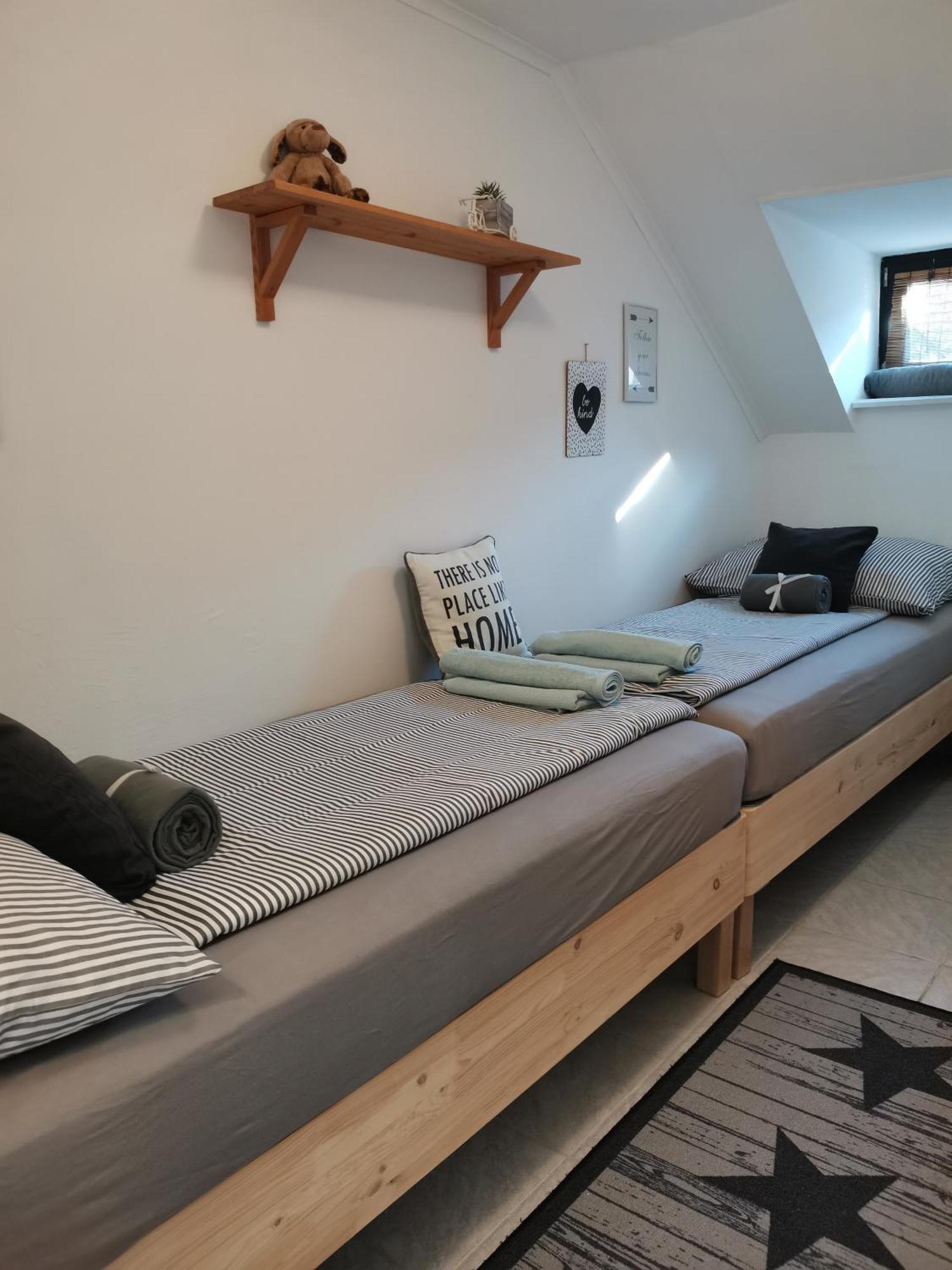 Apartman Rose Eger Exterior foto