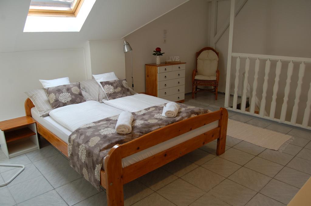 Apartman Rose Eger Exterior foto